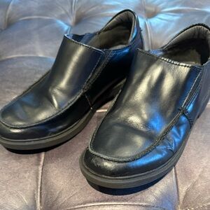 Boys black slip on dress shoes size 2